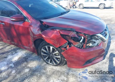 2016 Nissan Altima 2.5 Sv z USA, uszkodzony, nr VIN 1N4AL3AP5GC146627